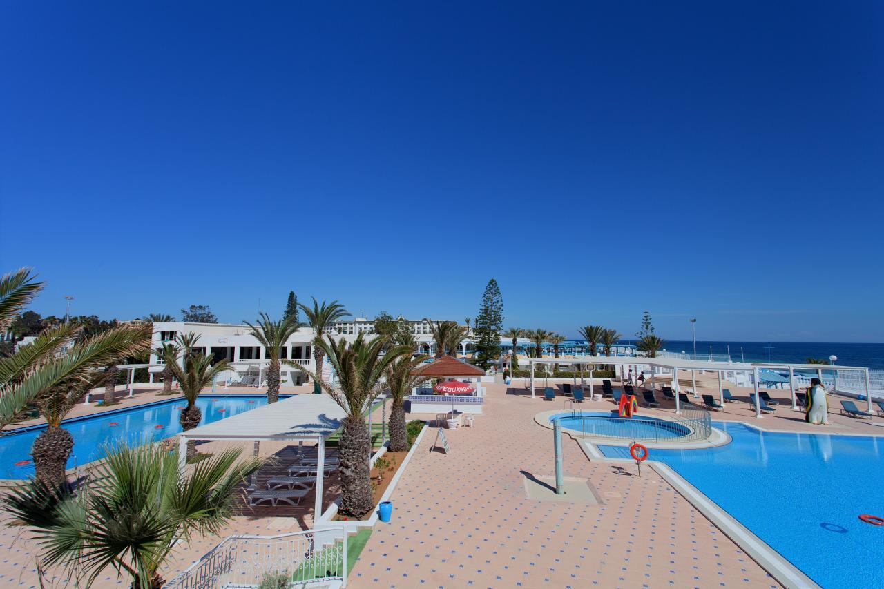 7bae2b33fd2d20bc5f6d720679b75493 VIEW BEACH OUTDOOR SWIMING POOL EM CLUB SELIMA
