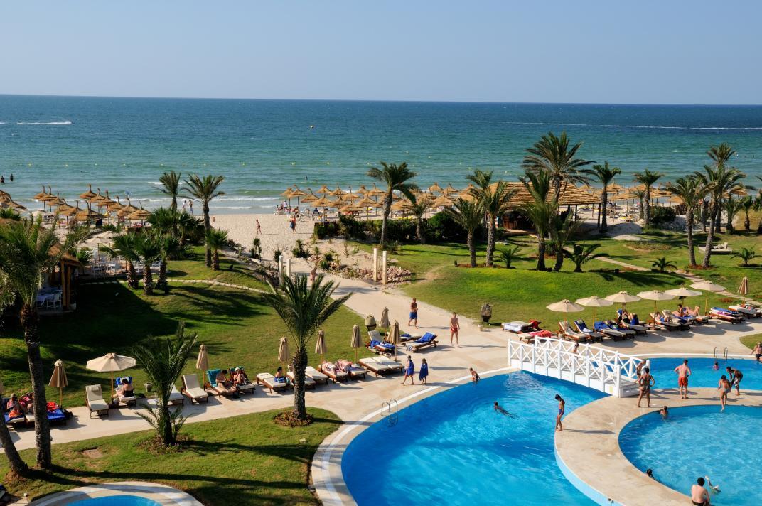 8b31e168755263357a67f77f013a7936 Piscine Pool 4 Copie