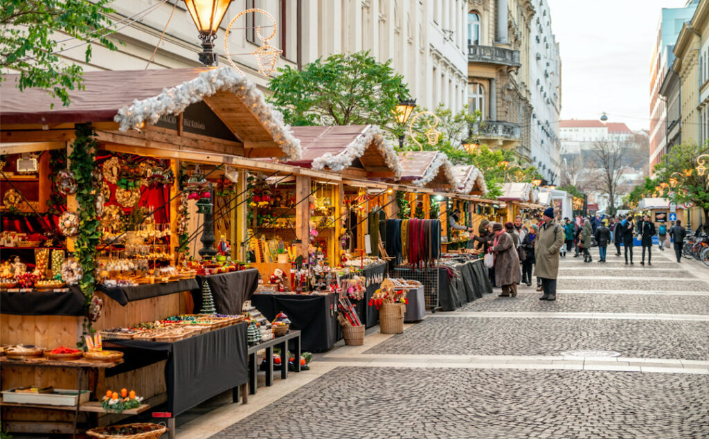 BUDIMP Es TA madzarska bozic novo leto advent sejem lucke prazniki stojnice12 1024x634