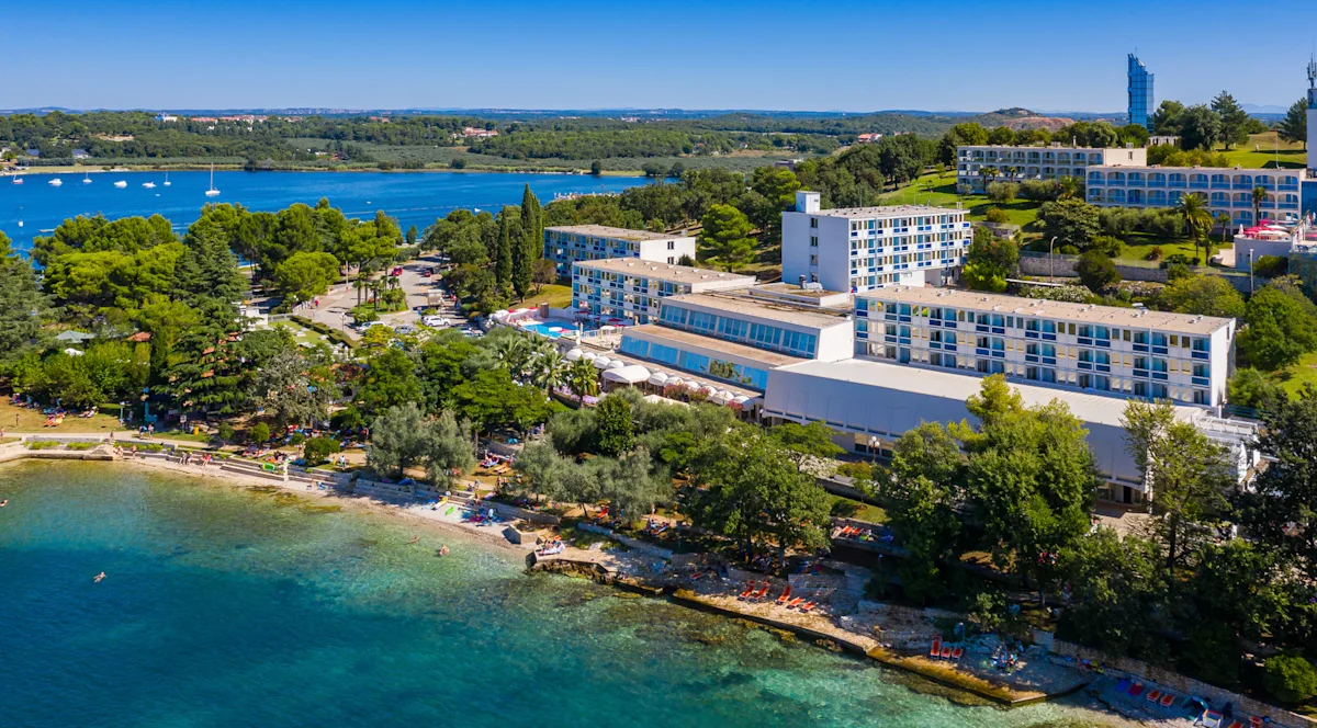 Hotel plavi main